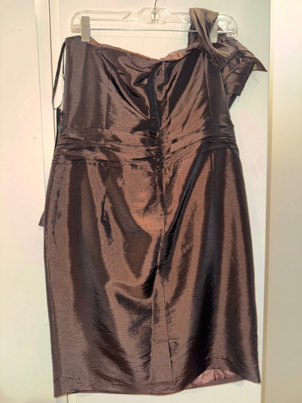 Brand New Elegant One-Shoulder Brown Evening Coctaik Dress with stones - Picture 4 of 9